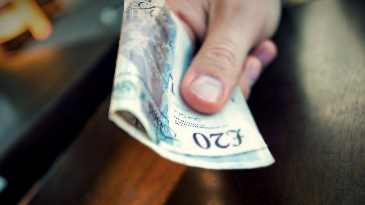 What to do with old £20 notes how to exchange old notes for new ones