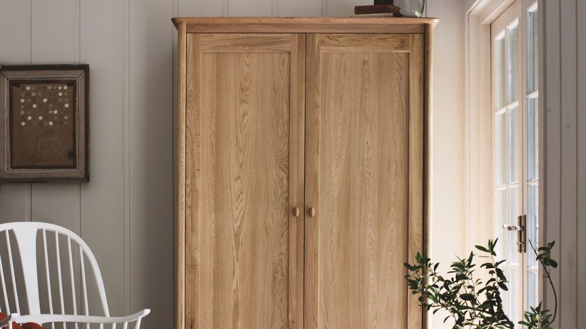 How to organize a closet without hangers 8 expert ideas Homes & Gardens