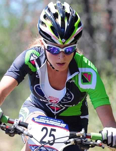 Willow Koerber (Gary Fisher/Subaru) riding third