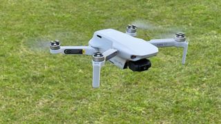 DJI Mini SE - one of best FPV drones