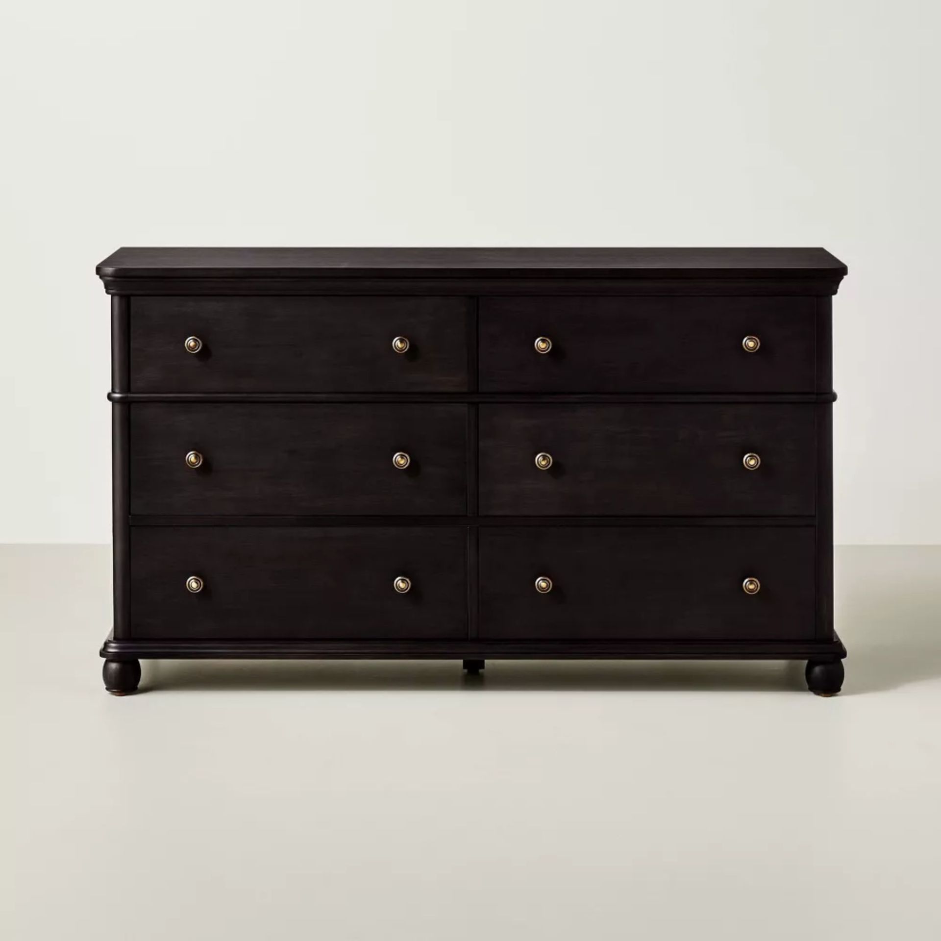 Traditional Wooden 6-Drawer Horizontal Dresse