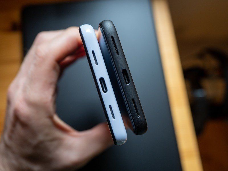 Pixel 4 and Pixel 3a speakers and ports