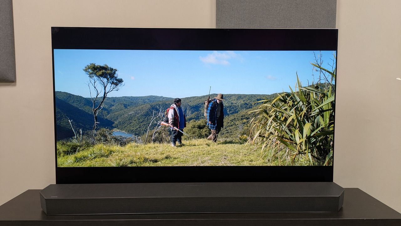 Hunt For The Wilderpeople 4K Blu-ray on LG G6 showing Ricky and Hector in woods