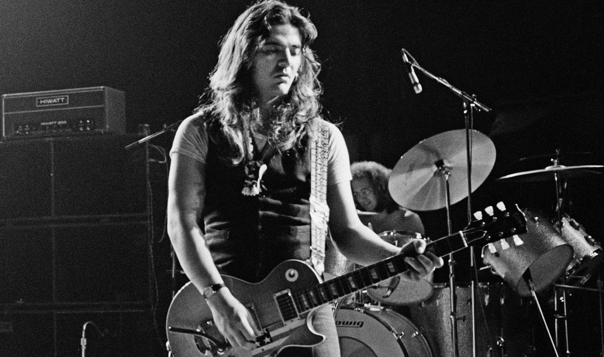 Tommy Bolin plays his legendary Gibson Les Paul at Columbia rehearsal studios in Los Angeles, California in November 1975