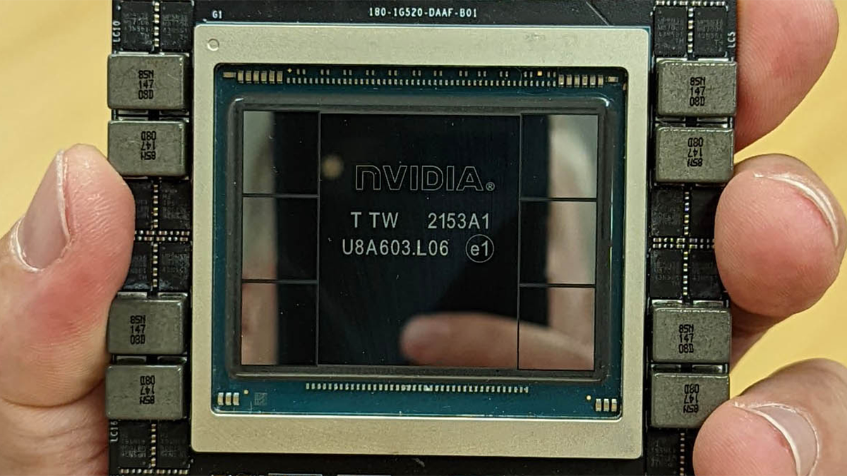 Nvidia's Hopper H100 SXM5 Pictured: Monstrous GPU Has Brutal VRM Config ...