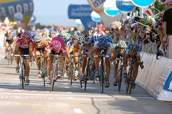 It all comes together at the finish in Termoli