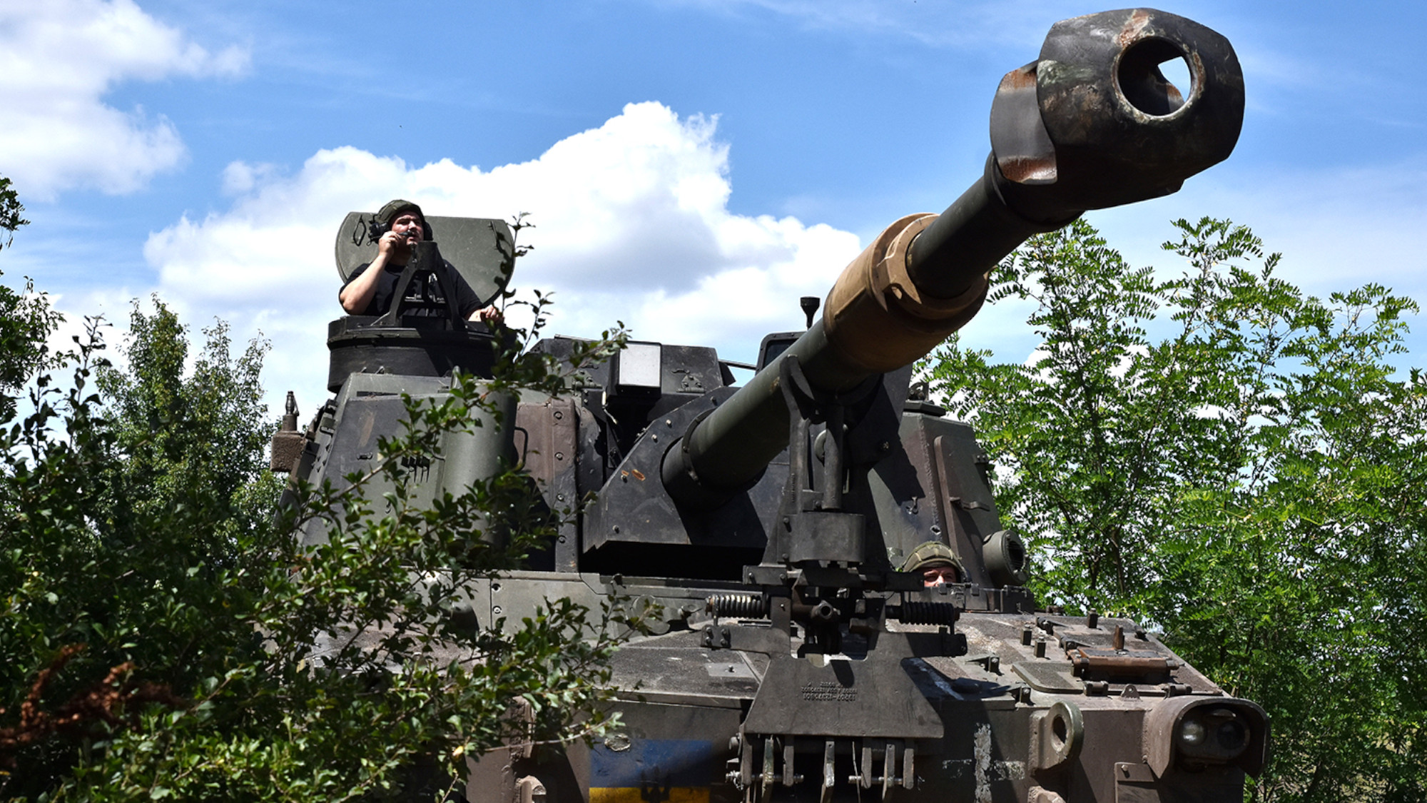 A howitzer