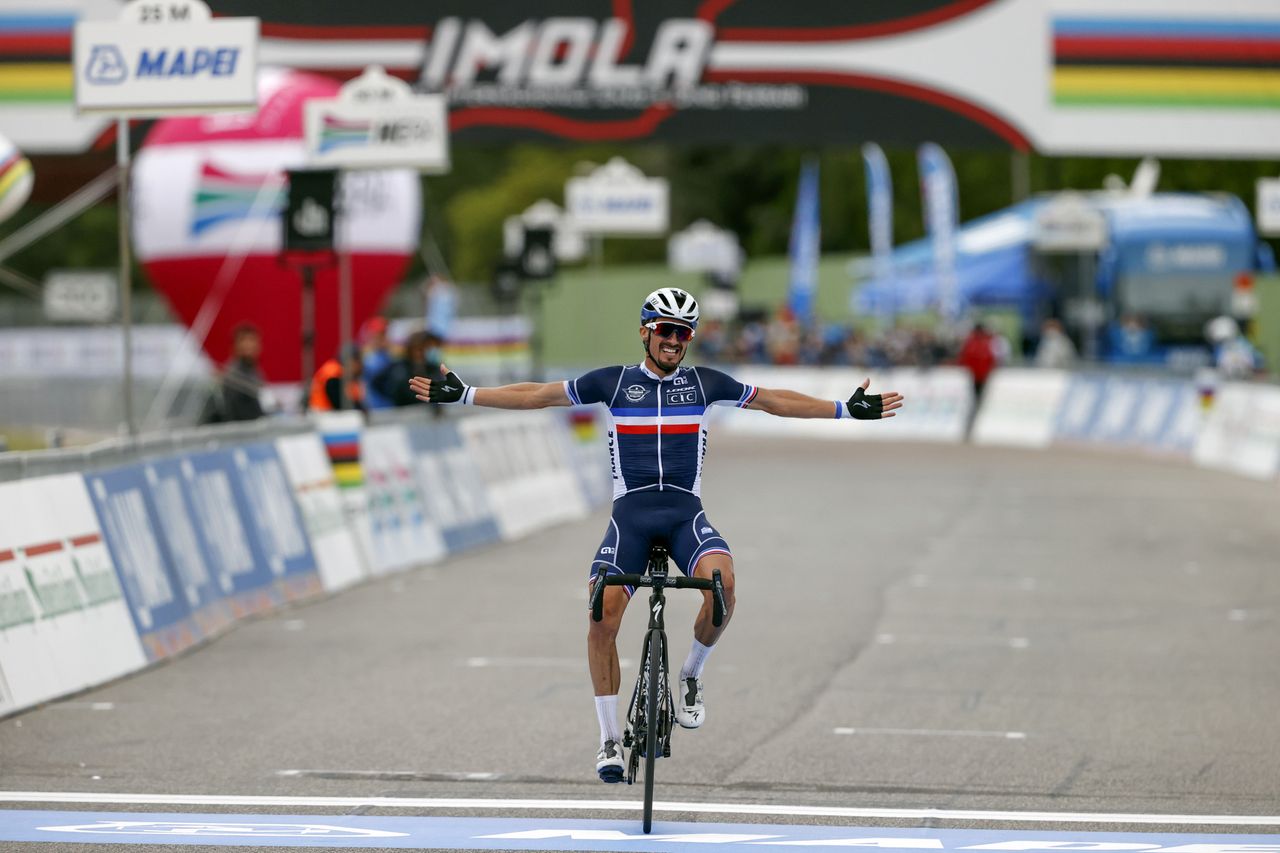 Julian Alaphilippe attacks over the last climb to take a solo win at the World Championships in Imola