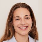 Headshot of Sophie Edwards.