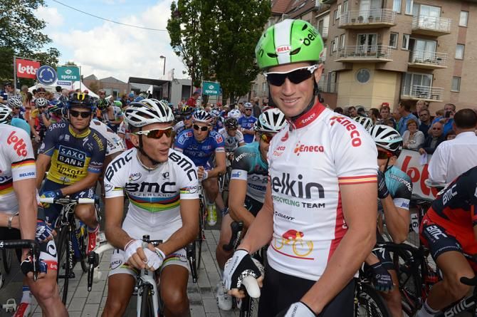 Mark Renshaw (Belkin) lines up in the leader's jersey at the Eneco Tour