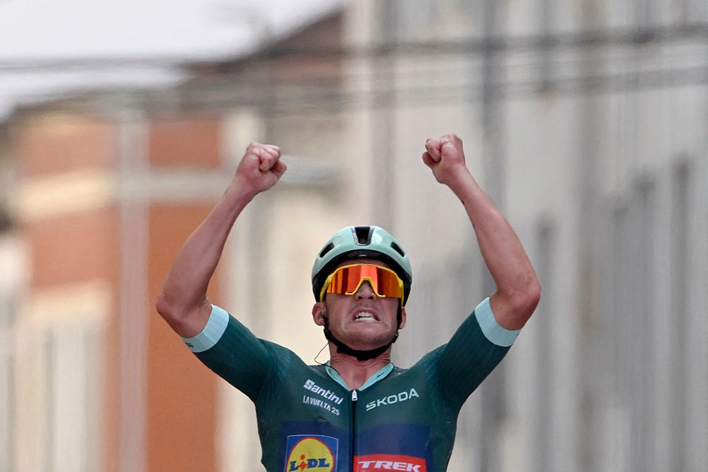 Mads Pedersen stage 15 Vuelta a Espana 2025