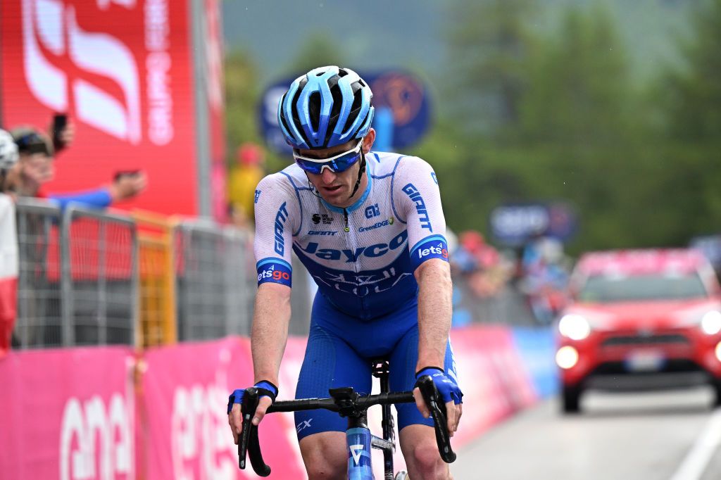 Eddie Dunbar fourth on stage 16 at the Giro d&#039;Italia