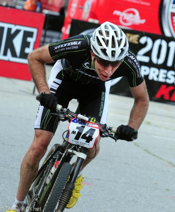 Jeremiah Bishop (Cannondale) with Taberlay in his sights on the final lap