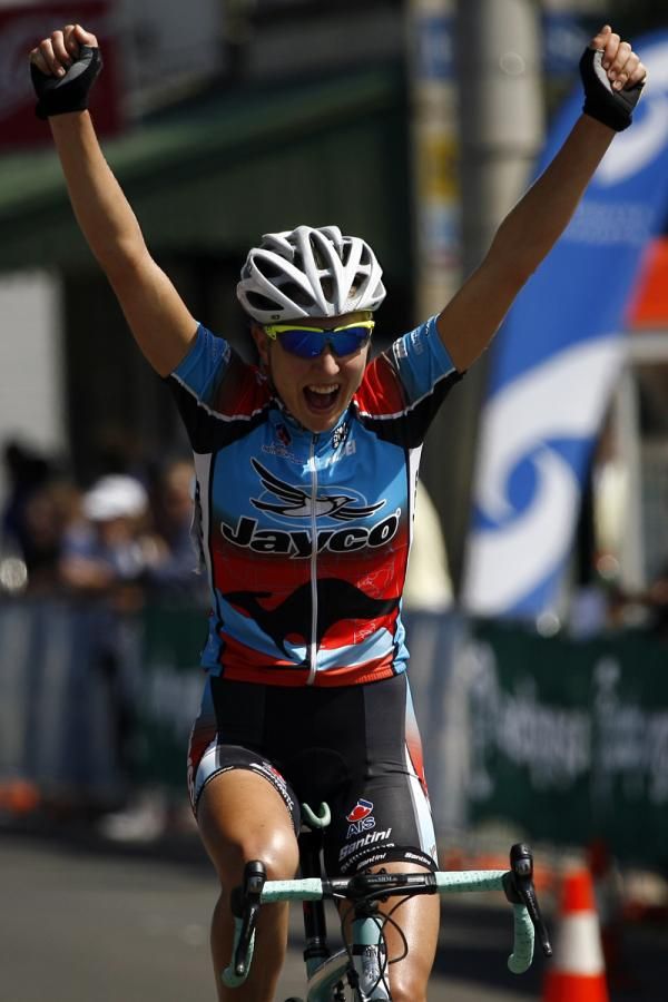 Shara Gillow taking victory at the Oceania Road Championships.