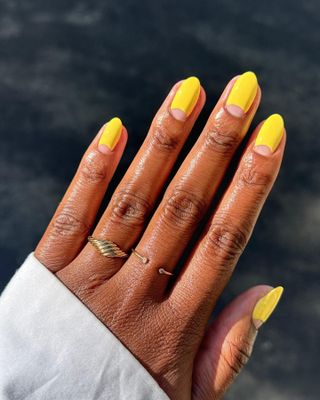 Bright nail colour trends: sunshine yellow