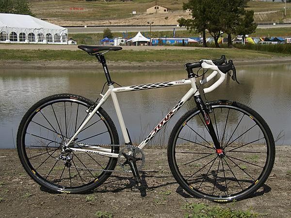 Titus also displayed an Exogrid-equipped TRX 'cross bike.