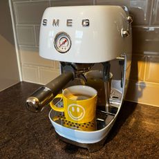 Smeg Cold Brew Espresso Coffee Machine cappuccino