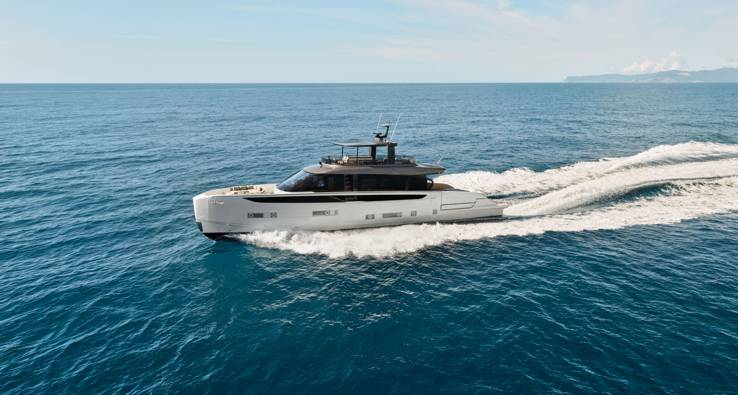 Seadeck 9 from Azimut Yachts