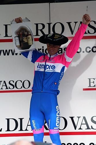 Damiano Cunego (Lampre) celebrates on the podium with his prize.
