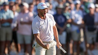 Wyndham Clark celebrates holing a putt at the 2026 US Open