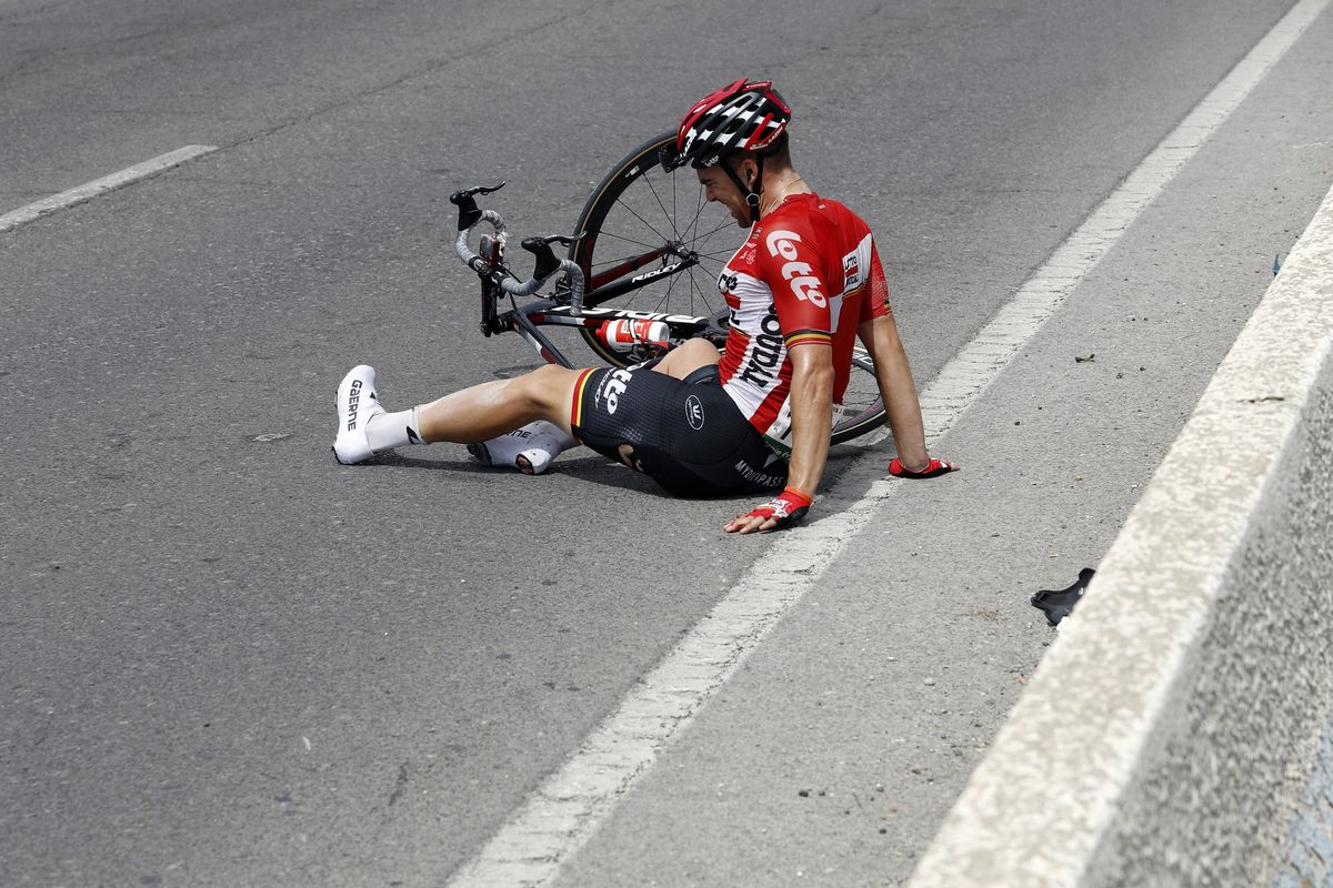 The early goings of the Vuelta a Espa&ntilde;a's ninth stage were not without a few crashes.
