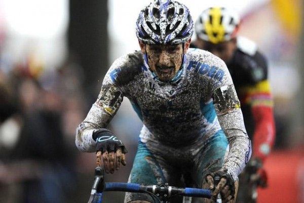 Bart Wellens (Fidea) took the lead