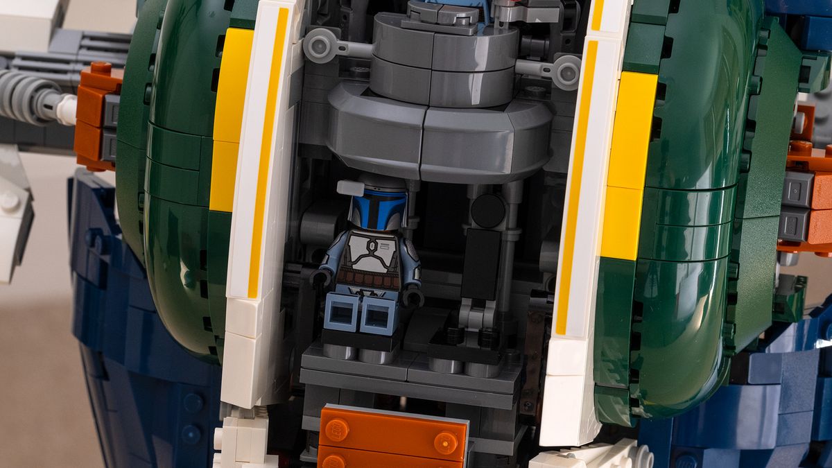 Lego Star Wars UCS Jango Fett&rsquo;s Firespray-Class Starship (75409) cockpit with canopy open showing passenger seating