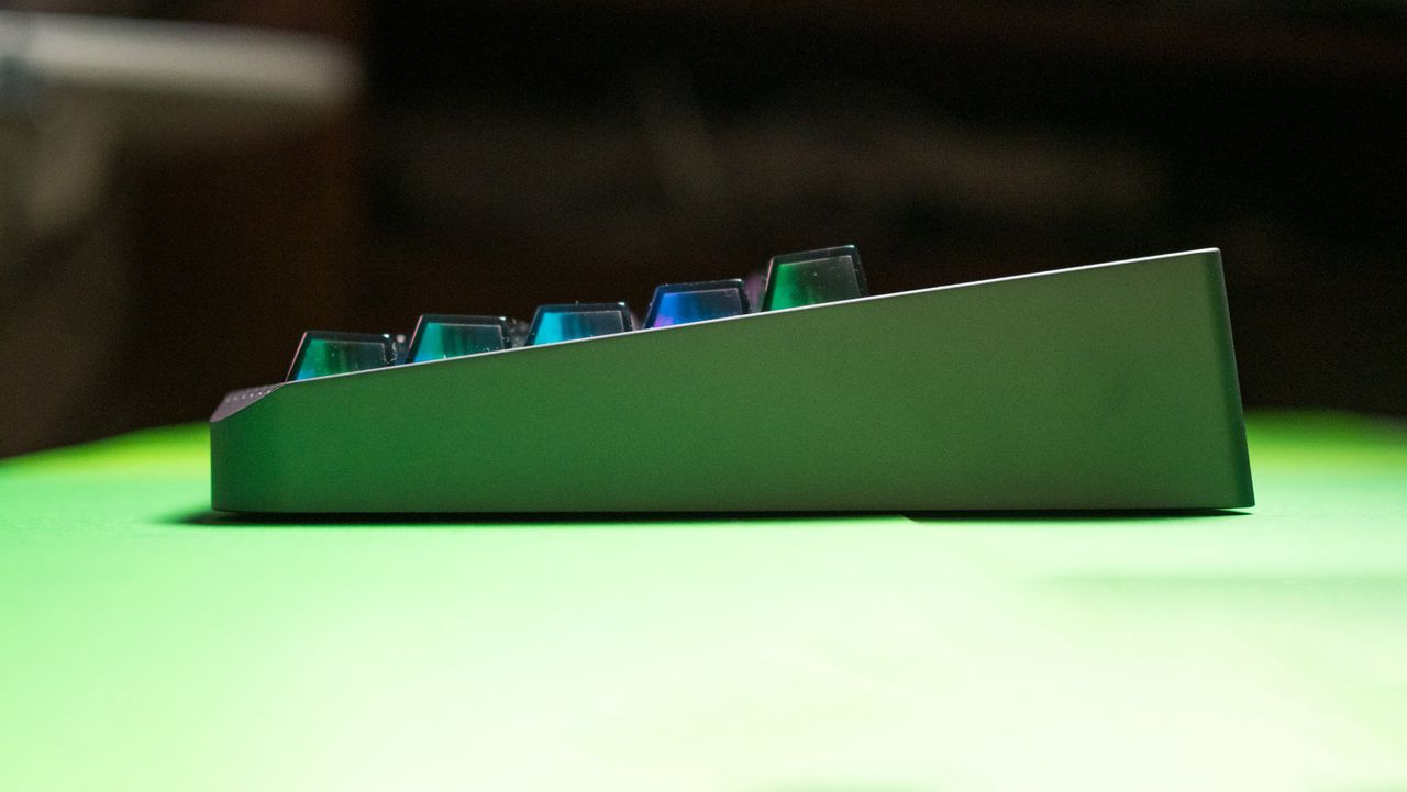 Angry Miao AM RGB 65 angle