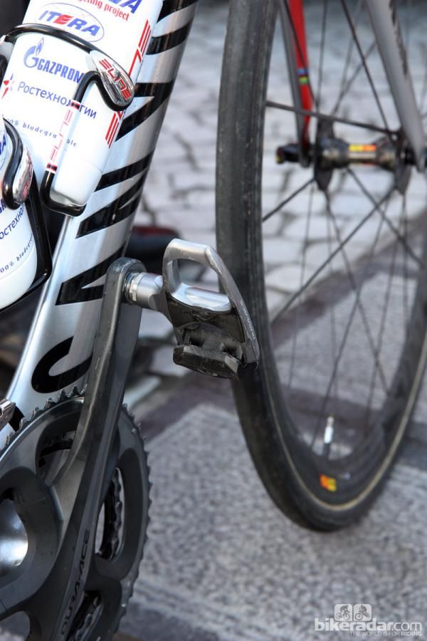 Shimano hasn't produced these pedals in years but yet they seem to be favored by Katusha rider Oscar Freire.
