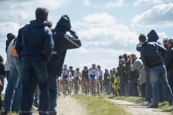 The Tro-Bro Leon brings out the crowds in Brittany.