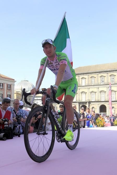 Sacha Modolo brings the flag in for Bardiani