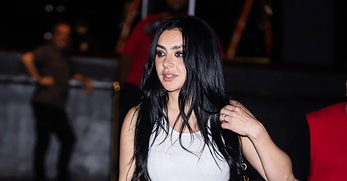 Charli XCX Just Made These Dated Pants Look Modern Charli XCX Just Made These Dated Pants Look Modern