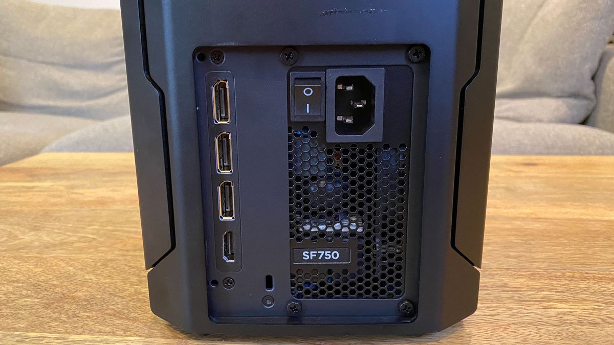 Corsair One i300