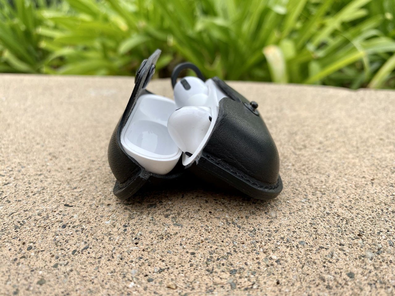 TwelveSouth AirSnap Pro open from the side