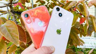 iPhone 13 vs. iphone xr camera face-off