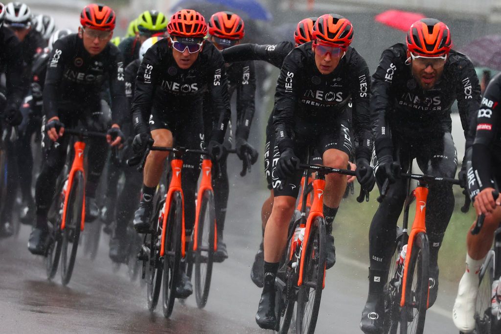 Geraint Thomas is protected by his Ineos Grenadiers teammates