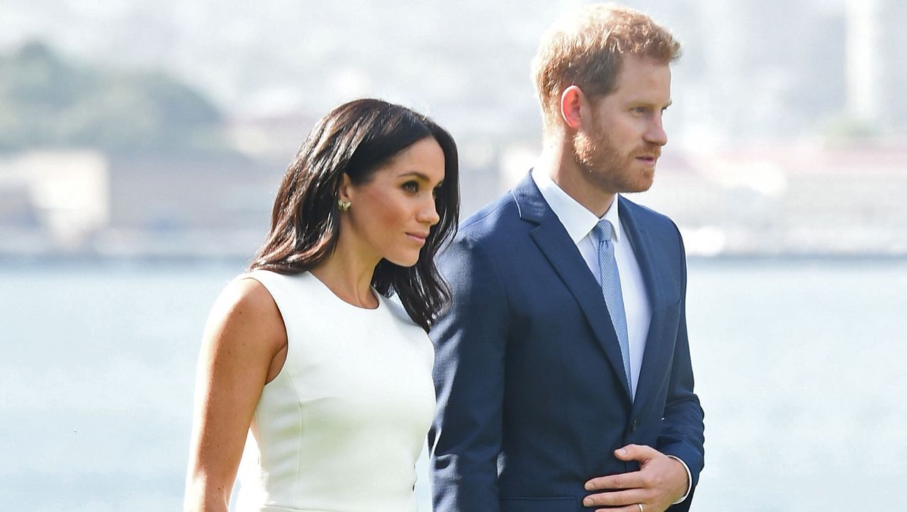 sydney, australia october 16 no uk sales for 28 days prince harry, duke of sussex and meghan, duchess of sussex visit admiralty house on october 16, 2018 in sydney, australia the duke and duchess of sussex are on their official 16 day autumn tour visiting cities in australia, fiji, tonga and new zealand photo by poolsamir husseinwireimage