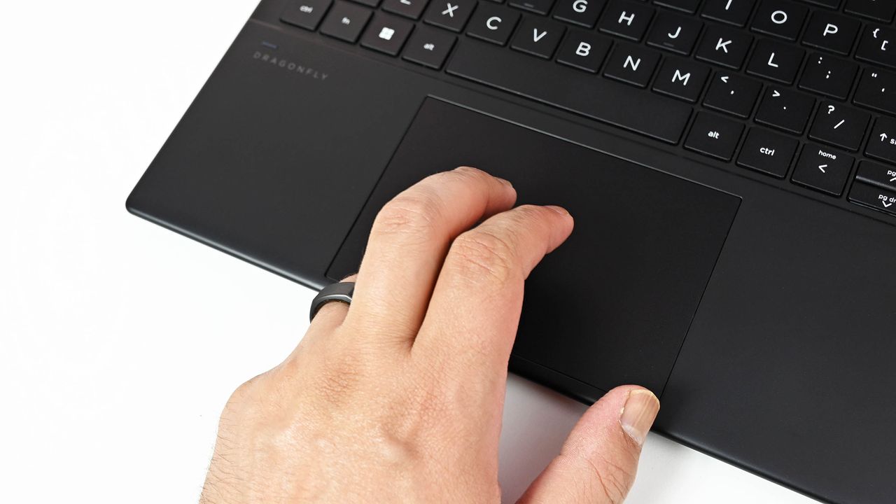 HP Dragonfly Folio G3