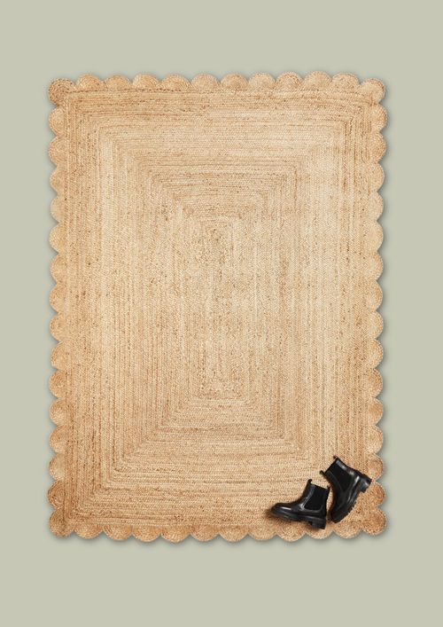 Scalloped Natural Brown Jute Rug