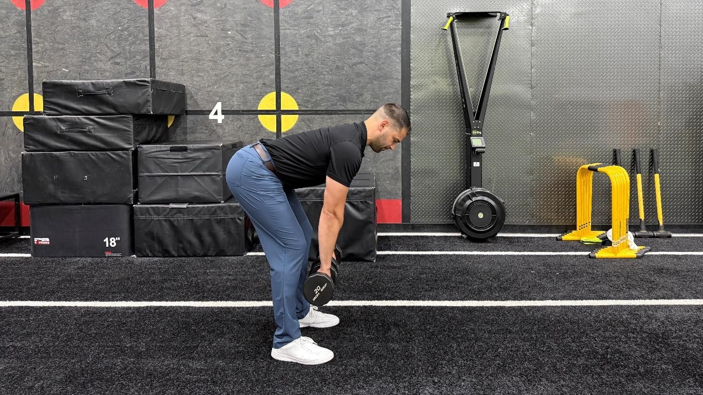man doing exercise in the gym
