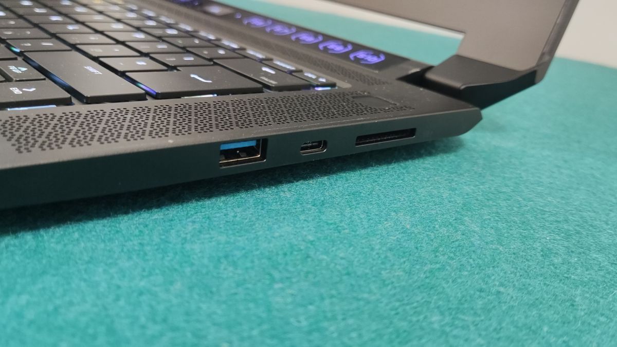 Corsair Voyager a1600 laptop