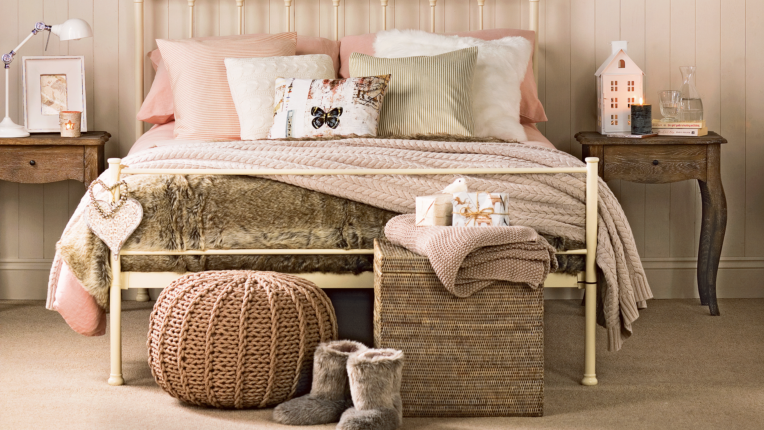 Neutral bedroom with jute pouffe and slippers