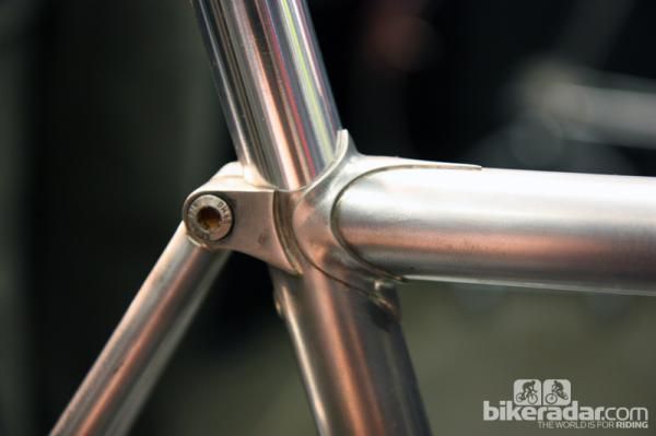 Winter Bicycles gave its stainless steel runabout a unique seat cluster treatment.