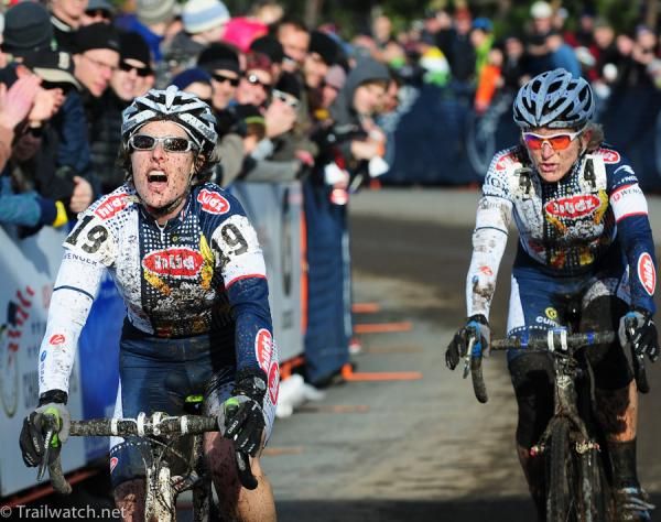 Kathy Sherwin edges out her team-mate Sue Bulter for fourth place.