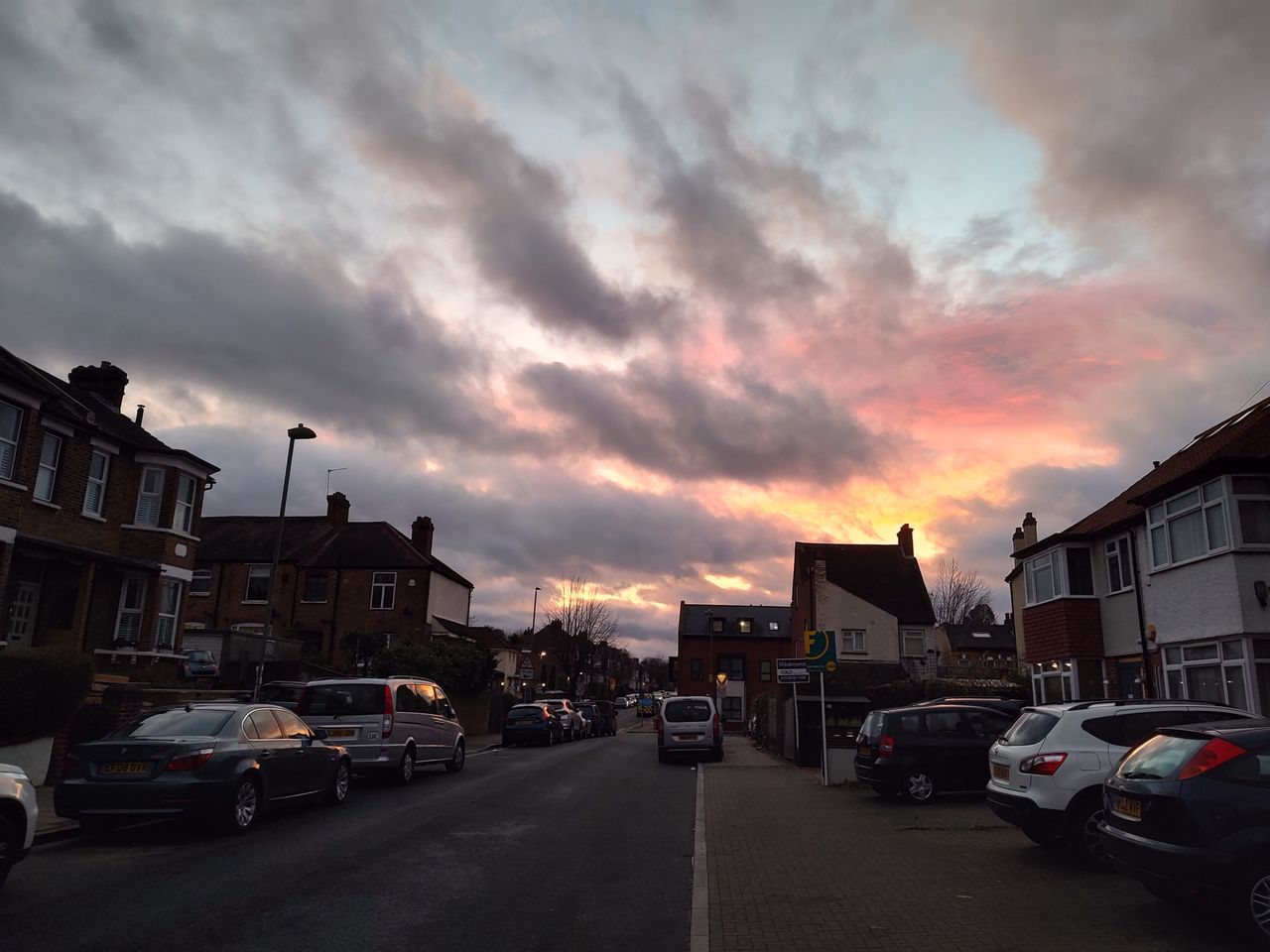 A Motorola Edge 20 camera sample