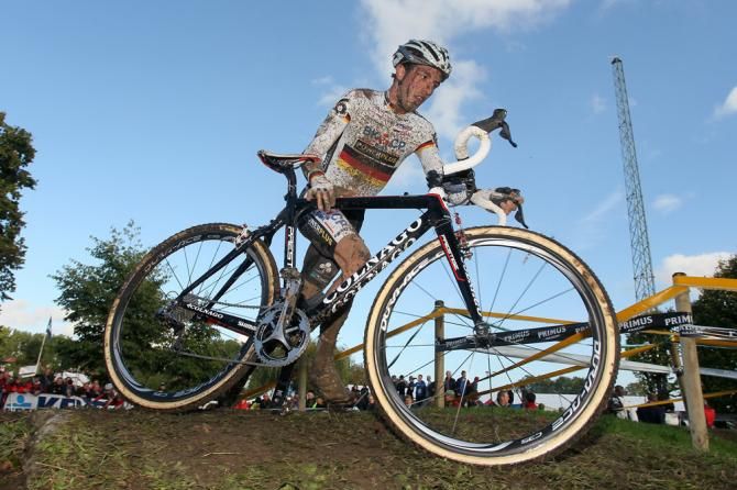 German champion Philipp Walsleben (BKCP-Powerplus) would finish 3rd at Kermiscross
