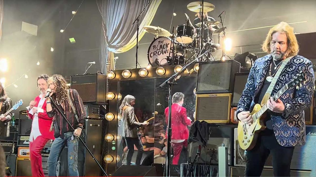 Watch Steven Tyler join the Black Crowes onstage for a rip-snortin’ romp through Mama Kin in London