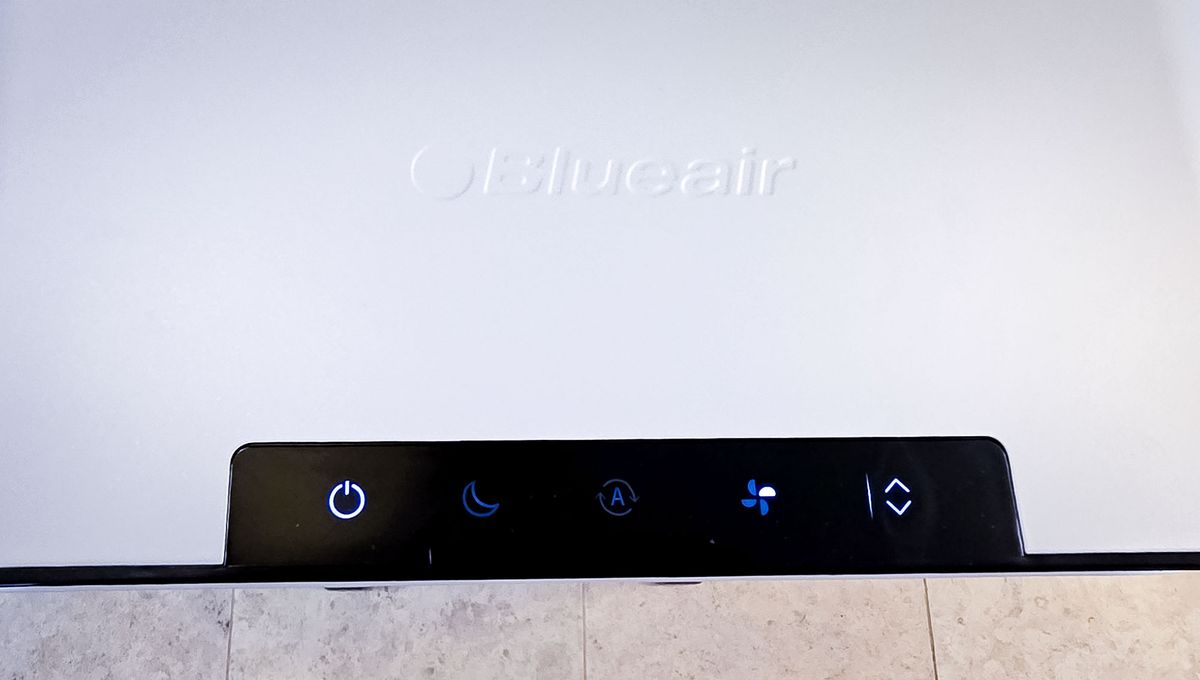 Blueair Classic Pro CP7i air purifier control panel