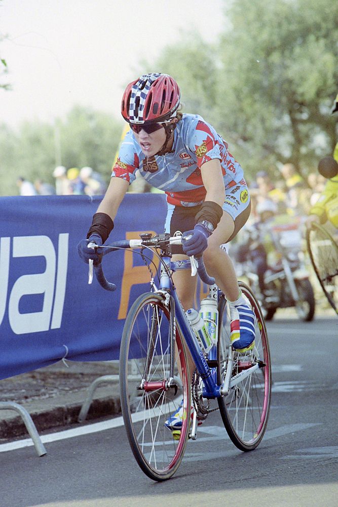 Genevieve Jeanson solos to the win in Verona in 1999