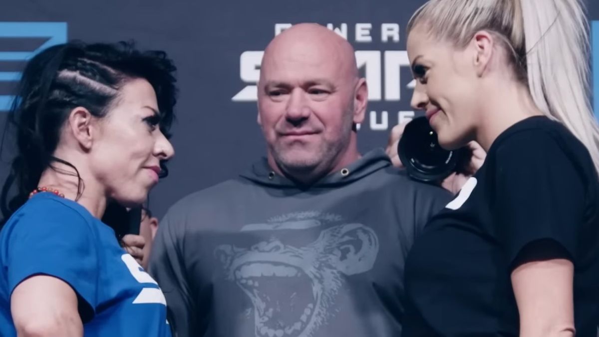 Dana White in between two Power Slap fighters